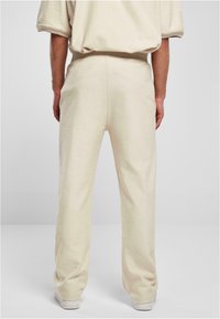 Urban Classics Kelnės - softseagrass