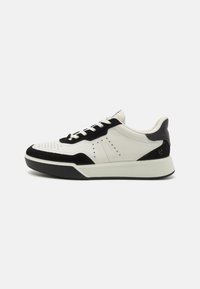 ECCO STREET COURT M - Tenisky - black/white