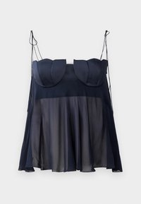 Top sin mangas azul marino con un diseño en capas, que presenta una parte inferior suave y transparente y una parte superior estructurada con acentos curvados. Tirantes ajustables.