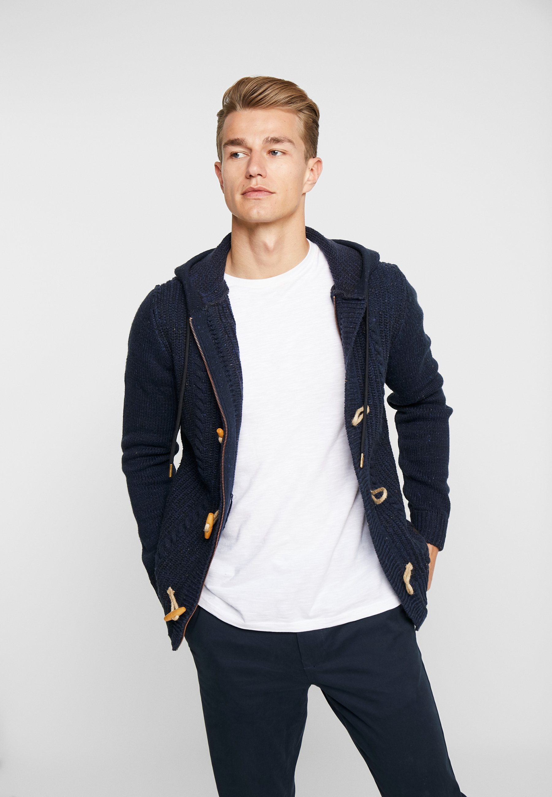 cardigan de paete