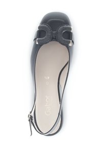 Zwarte leren schoen met een vierkante neus, voorzien van een decoratieve ronde gesp. Zachte binnenkant met een comfortabele, gladde oppervlakte.