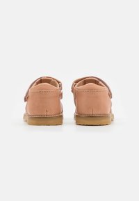 Petit Nord Copenhagen GRY UNISEX - Batukai kūdikiams - soft pink