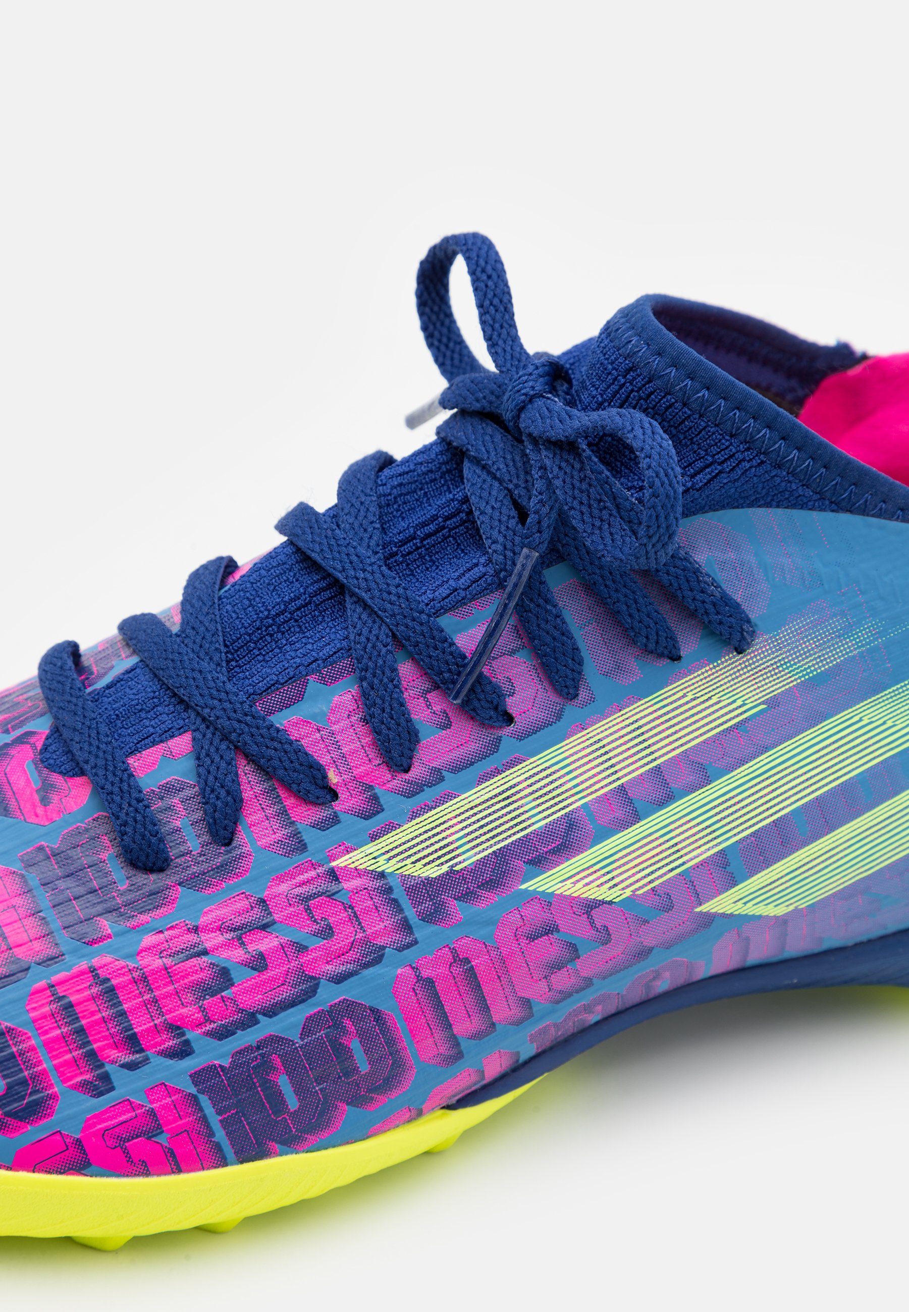 messi trainers size 3