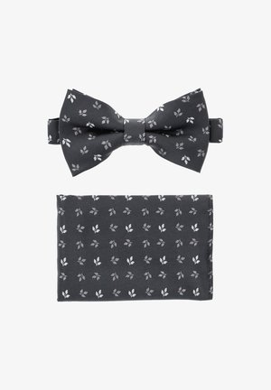 Szary muszka w liście w jasnoszarym kolorze; dopasowana poszetka z tym samym wzorem. Obie rzeczy wykonane z gładkiego materiału.