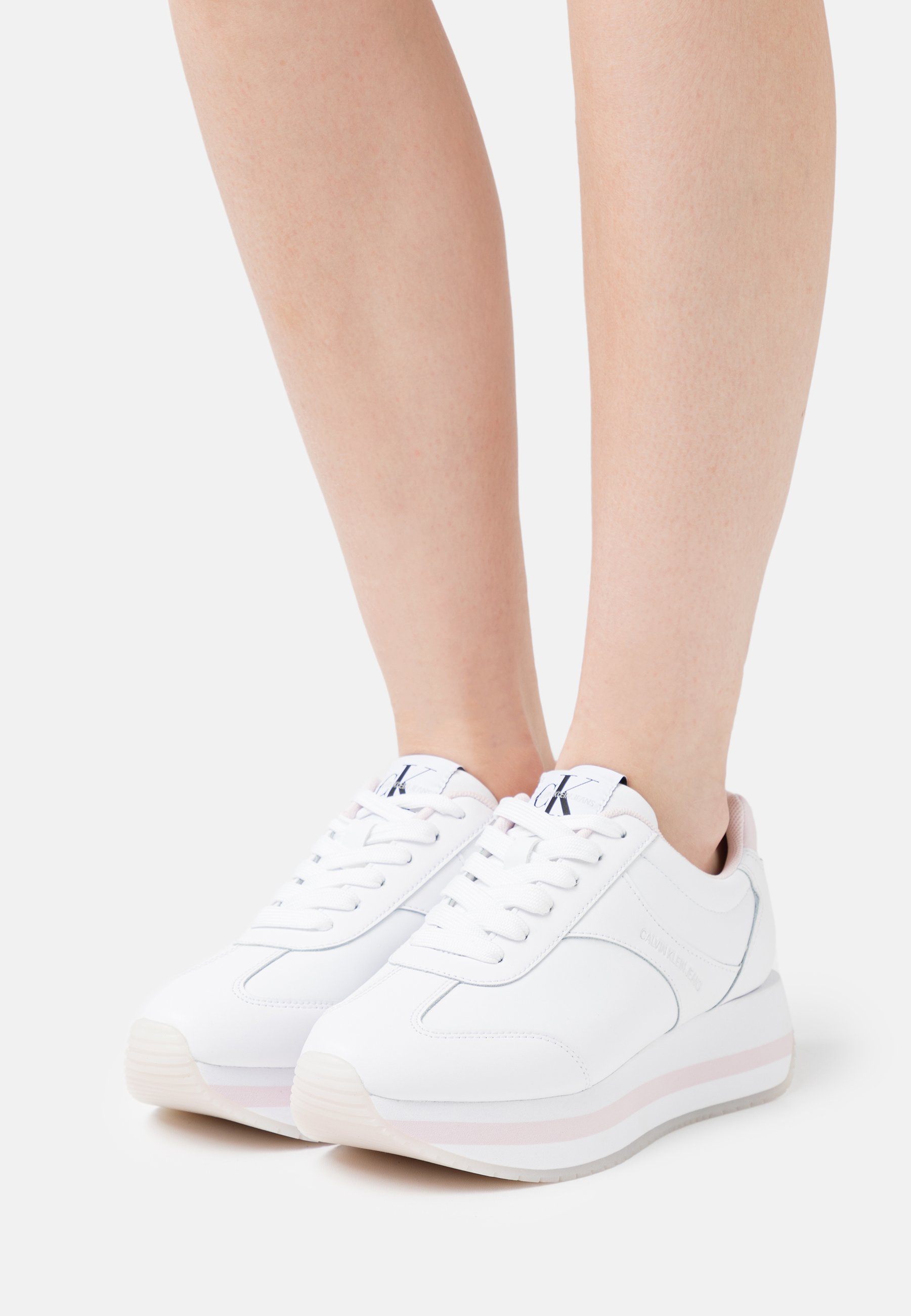 Calvin Klein Jeans RUNNER FLATFORM LACEUP - Baskets basses - bright  white/blanc - ZALANDO.FR