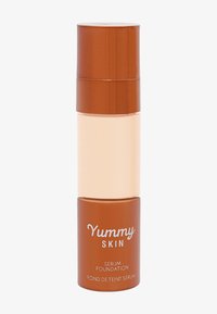 Danessa Myricks Beauty - YUMMY SKIN SERUM FOUNDATION - Foundation - 3p Thumbnail Image 1
