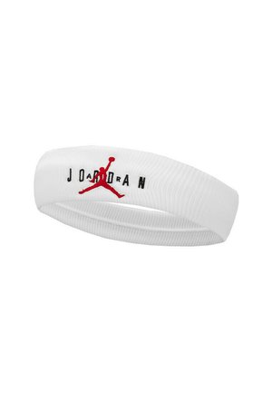 Fascia sportiva bianca con texture a coste. Presenta un logo Jumpman rosso con "J O R D A N" stampato in nero. Materiale elastico per una vestibilità sicura.