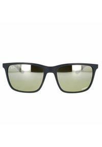 Occhiali da sole in plastica nera con lenti verdi. Montatura quadrata e design minimalista. Presenta il logo Ray-Ban sulla lente superiore sinistra.