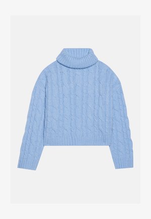 Svetlých modrý sveter s vysokým golierom z pletenej príze s skráteným strihom, rebrovanými manžetami a spodným lemom, so štruktúrovanými vzormi po celom povrchu.