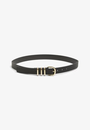 Fekete textúrájú bőröv, arany fém csattal, három vízszintes sávval és több állítólyukkal.