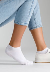 camano 9 PACK - Strømper - weiß