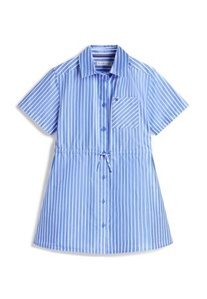 Sukienka w niebiesko-białe paski z krótkim rękawem, kołnierzykiem, ściągaczem w talii oraz kieszenią na piersi z detalem logo.