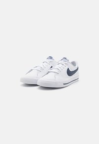 Nike Sportswear COURT LEGACY - Sporta apavi - white/midnight navy