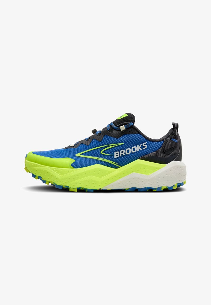 Zapatilla de running Brooks con un diseño en azul y amarillo neón, parte superior texturizada, mediasuela acolchada y una suela robusta para tracción.