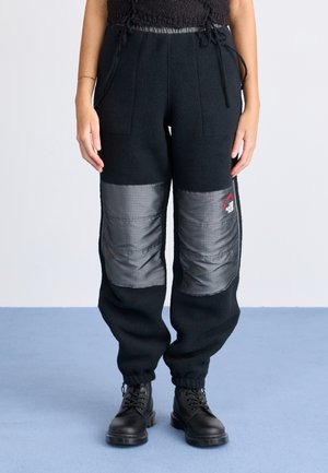 RETRO DENALI PANT - Pantalon de survêtement - black/moonstone grey