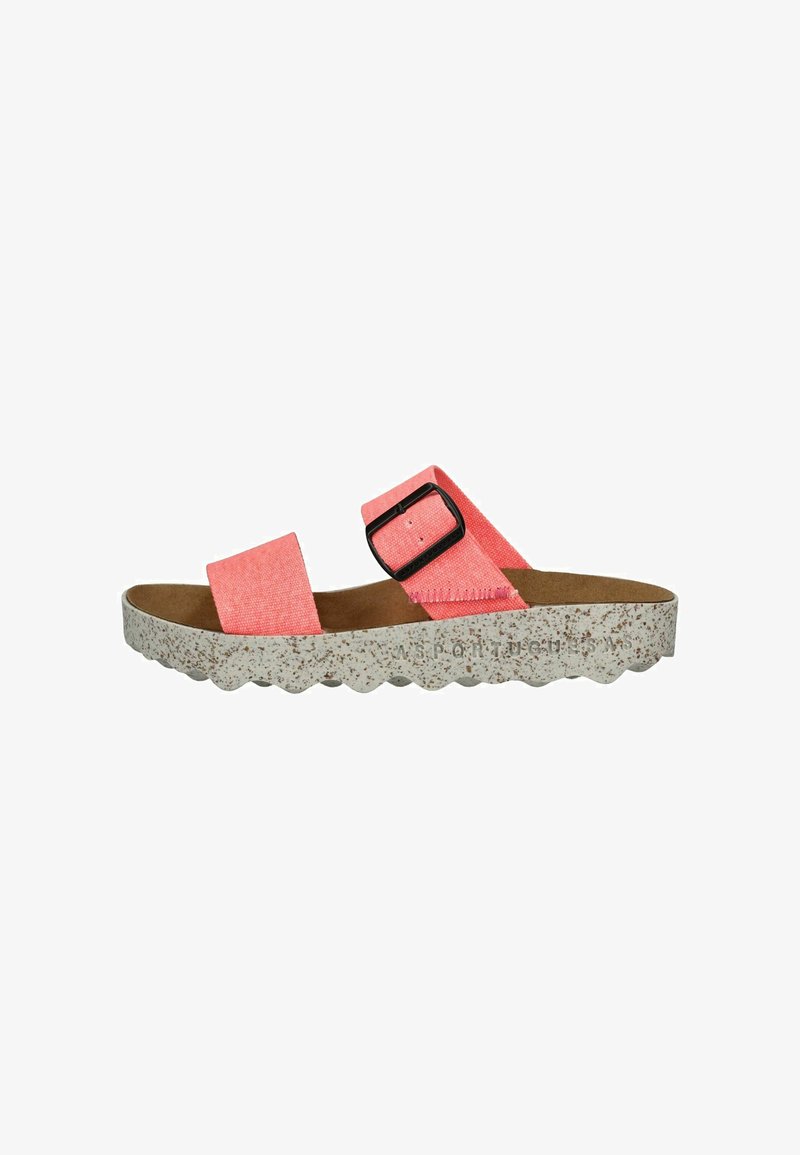 Pantofole rosa corallo con due cinturini in tessuto, una fibbia nera e una suola bianca texturizzata con bordo ondulato.
