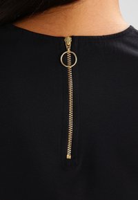 Vero Moda Vardagsklänning - black