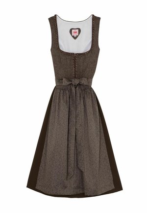 Robe brune jusqu'au sol avec une taille cintrée, tissu texturé et jupe en marron foncé contrastant ; comporte un bouton décoratif et un nœud.