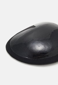 Thumbnail Image 4