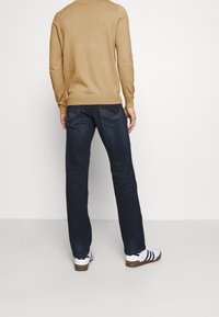 Lyle & Scott Pullover - sand