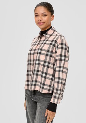 Karierte Hemd mit pinken, schwarzen und weißen Mustern, einer durchgehenden Knopfleiste, zwei Brusttaschen und aufgekrempelten Ärmeln. Aus Flanell gefertigt.