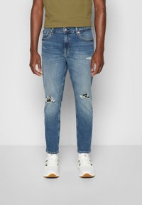 Calvin Klein Jeans Zúžené džíny - dark-blue denim
