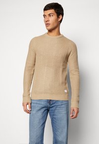 Jack & Jones JJSTANFORD CREW NECK - Jersey de punto - crockery