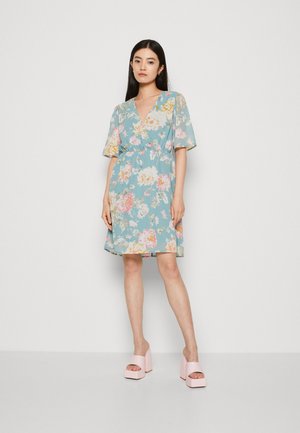 ONLY ONLSTAR LIFE DRESS  - Denné šaty - turquoise