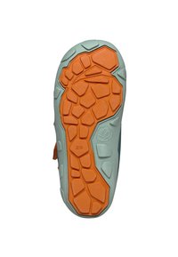 Himmelblaue Sohle mit einem orangen strukturierten Muster. Verfügt über ein segmentiertes Design für besseren Halt. Größe auf der Seite mit 28 gekennzeichnet.