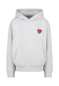 Grijze hoodie met een voorzak, met een rood hartontwerp en zwarte accenten. Gemaakt van zachte stof met een relaxed pasvorm en een verstelbare capuchon.