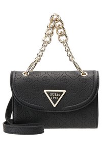 Musta tikattu keinonahkainen käsilaukku, jossa on kultainen ketjuhihna, kolmionmuotoinen logokoriste ja läppäkiristys. Varustettu irrotettavalla olkahihnalla.