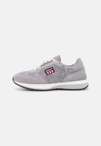 Selected, gray