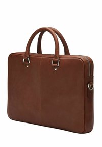 Brun læder laptop taske med to top-håndtag, en lynlåslukning og sølvhardware. Glat overflade med et minimalistisk design og ingen mønstre.