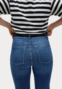 Marks & Spencer STRETCH - Džíny Slim Fit - med blue denim