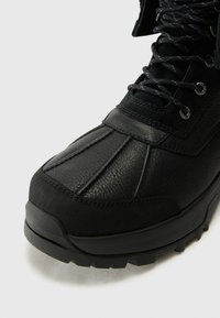 UGG ADIRONDACK - Botas para la nieve - black