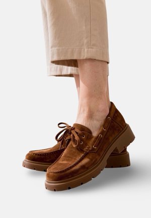 MOCASSINS CHAYTON - Derbies - camel
