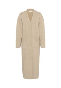 Beige lång cardigan i mjukt stickat material, med V-ringning, knäppning fram, två framfickor och ribbad mudd.