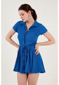 Unselected, saxe blue