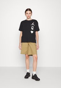 Jordan TEE - T-shirt estampada - black/white