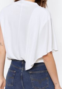 Uterqüe Blusa - beige