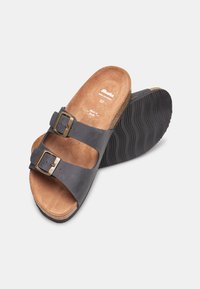 Bata Natikače - nero