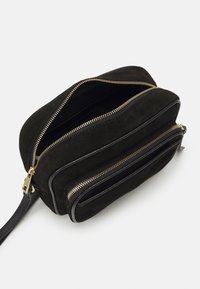 Zign LEATHER - Torba preko tijela - black