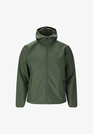 Veste imperméable à capuche de couleur vert olive avec fermeture éclair frontale et poches latérales zippées, dotée de poignets élastiques et d'un col montant.