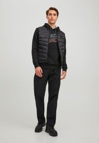 Jack & Jones HERO BODYWARMER COLLAR - Chaleco - black