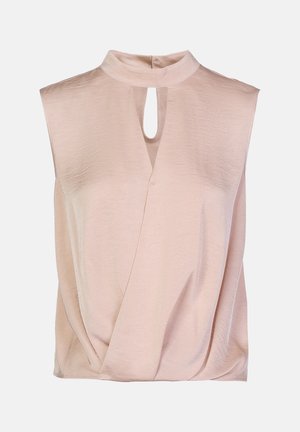 Ujjatlan rózsaszín felső magas nyakkivágással és kulcslyuk formájú kivágással. Redőzött anyag, sima textúrával és finom fénylő hatással.