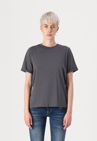 Pieces PCRIA FOLD UP SOLID TEE - T-shirts - magnet