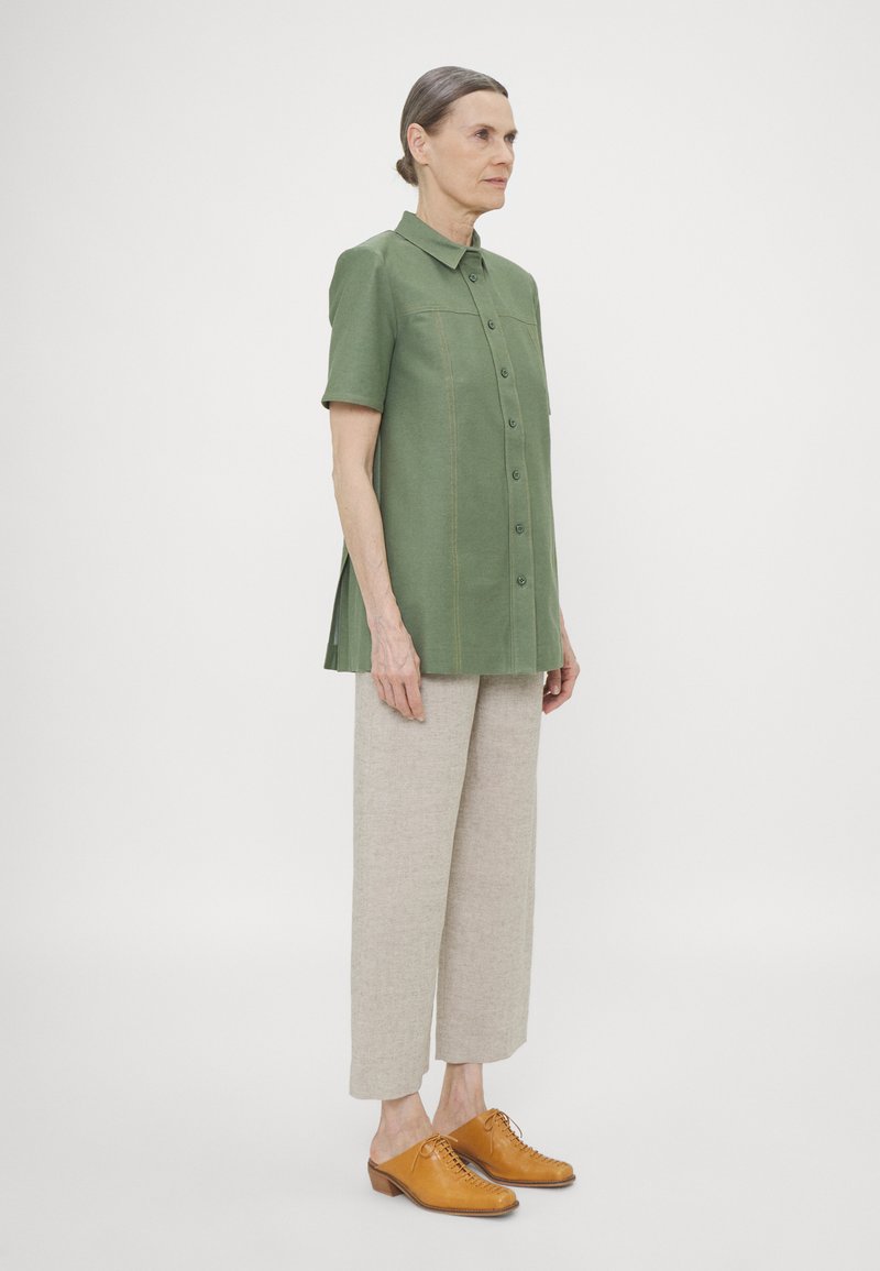 Max Mara Leisure - REA - Button-down blouse - verde salvia, Enlarge