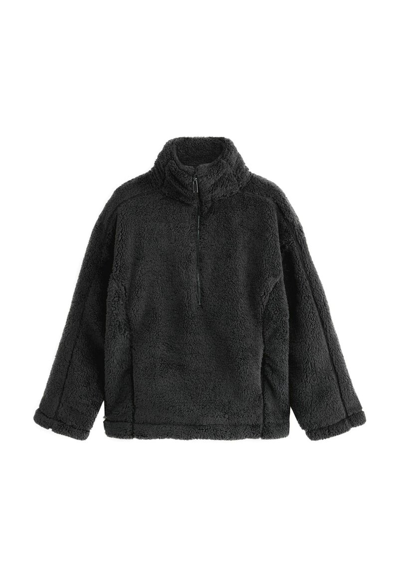 Zwarte fleece pullover met hoge kraag, halve rits, doorgelaten schouders en een zachte, textuurrijke stof. Voorzien van lange mouwen en een ontspannen pasvorm.
