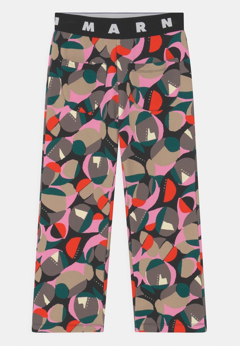Leggings colorati con motivo geometrico in rosa, rosso, verde e beige, con una cintura nera etichettata "MARN." Tessuto morbido e vestibilità ampia.