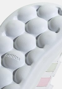 adidas Performance GRAND COURT - Zapatillas - white, jade, pink